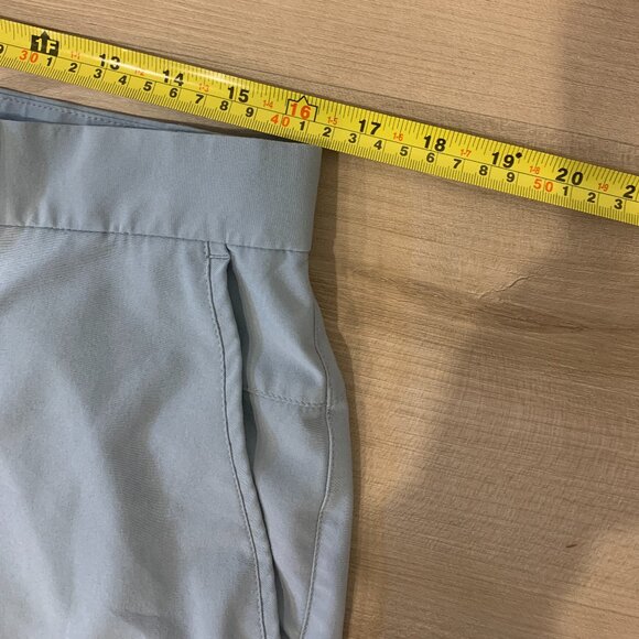 Men's Nike Golf Dri-Fit Size 32 Tour Shorts in a baby blue colour light shorts - Picture 5 of 8